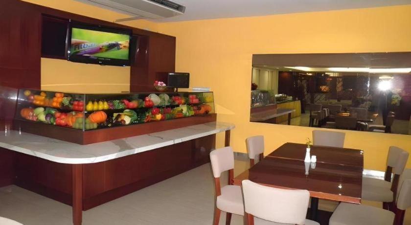 Sofyan Hotel Cut Meutia Jakarta Buitenkant foto
