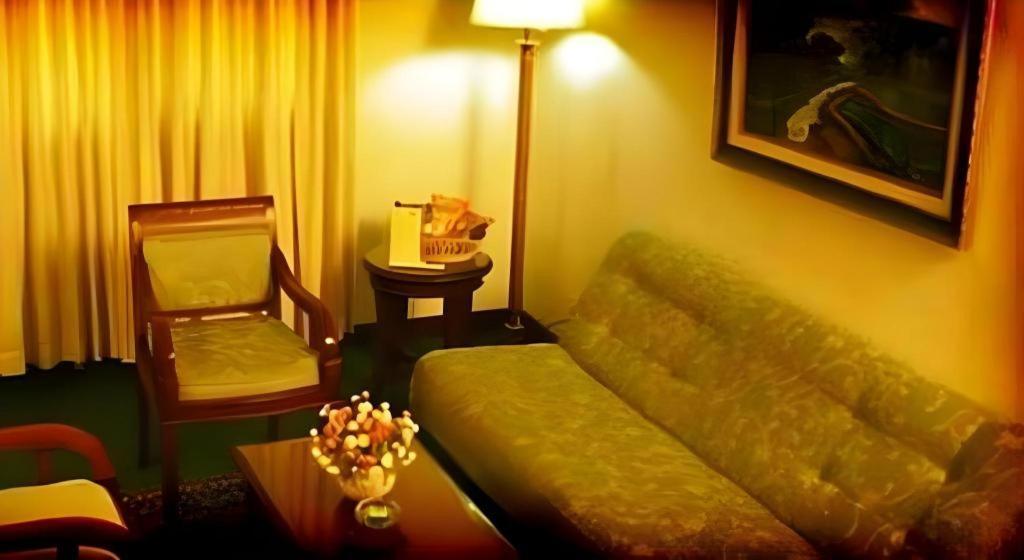 Sofyan Hotel Cut Meutia Jakarta Buitenkant foto