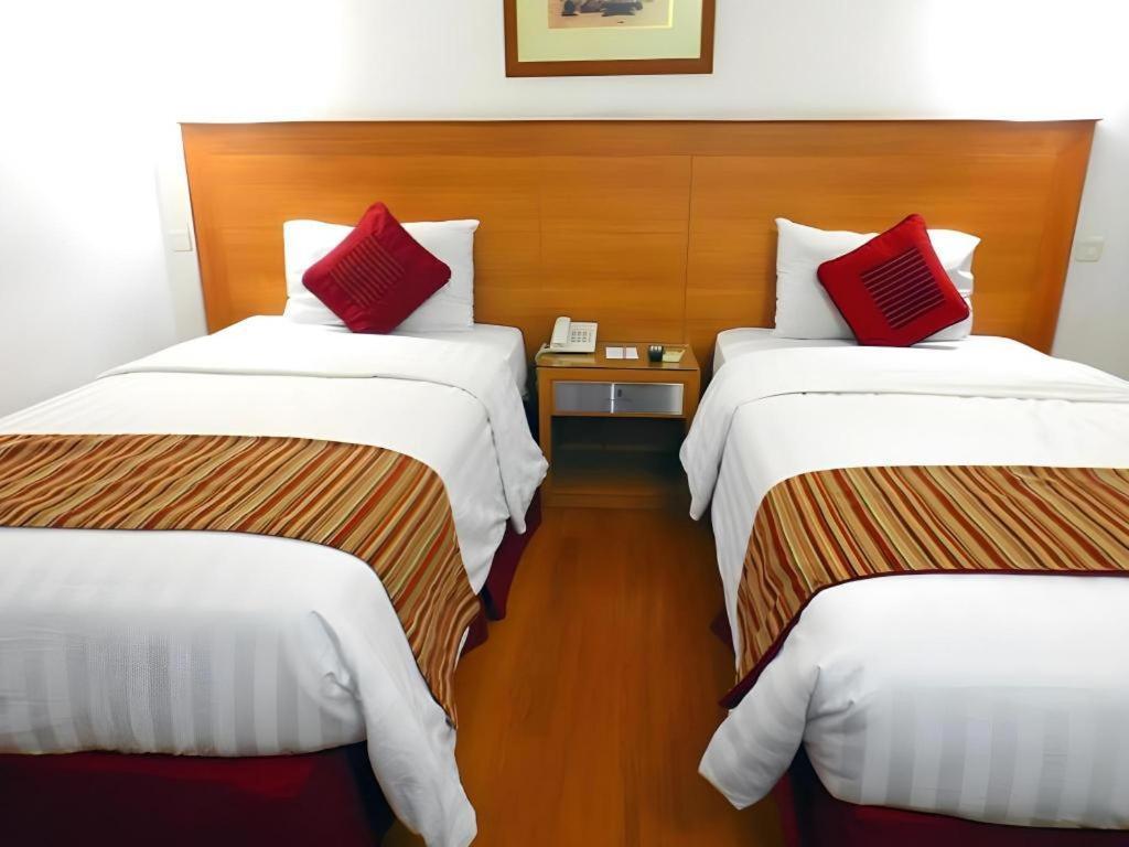 Sofyan Hotel Cut Meutia Jakarta Buitenkant foto