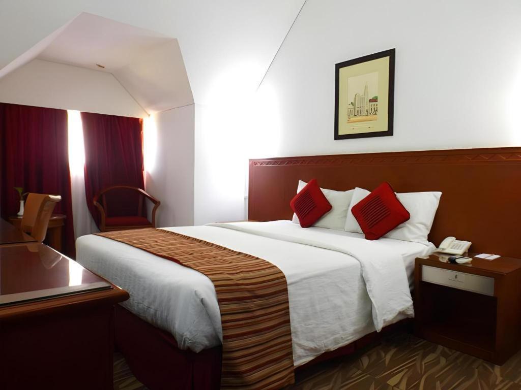 Sofyan Hotel Cut Meutia Jakarta Buitenkant foto